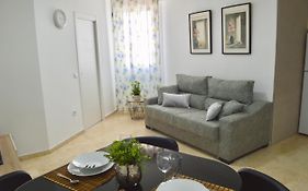 Apartamento Adriana. Céntrico, a 50m de la playa.